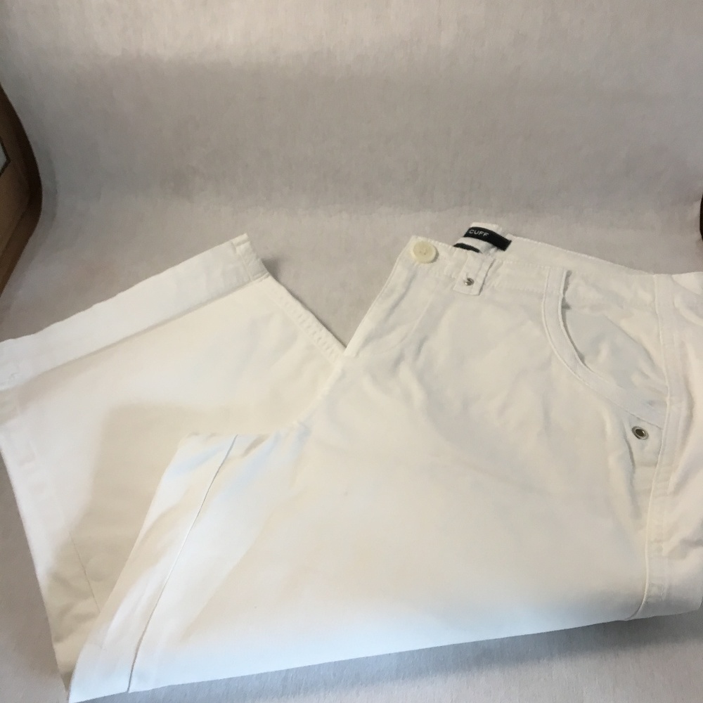 ♥️  CAPRIS BY FRENCH CUFF